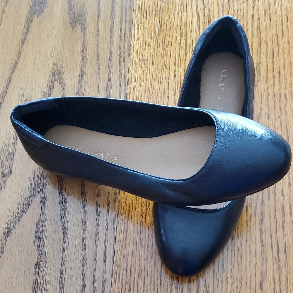 Kelly & Katie Black Leather Ballet Flats